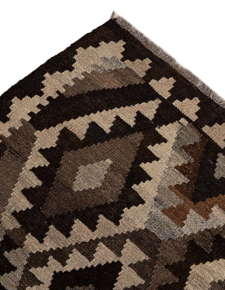 Detail image of 6' 8 x 9' 8  Hand Woven Kilim Maymana Wool Rug