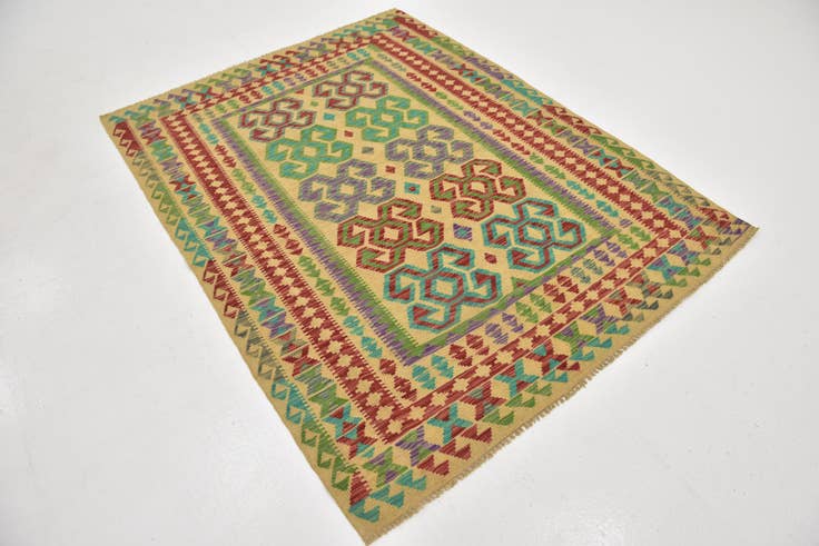 Detail image of 5' 5 x 6' Hand Woven Kilim Maymana Wool Rug