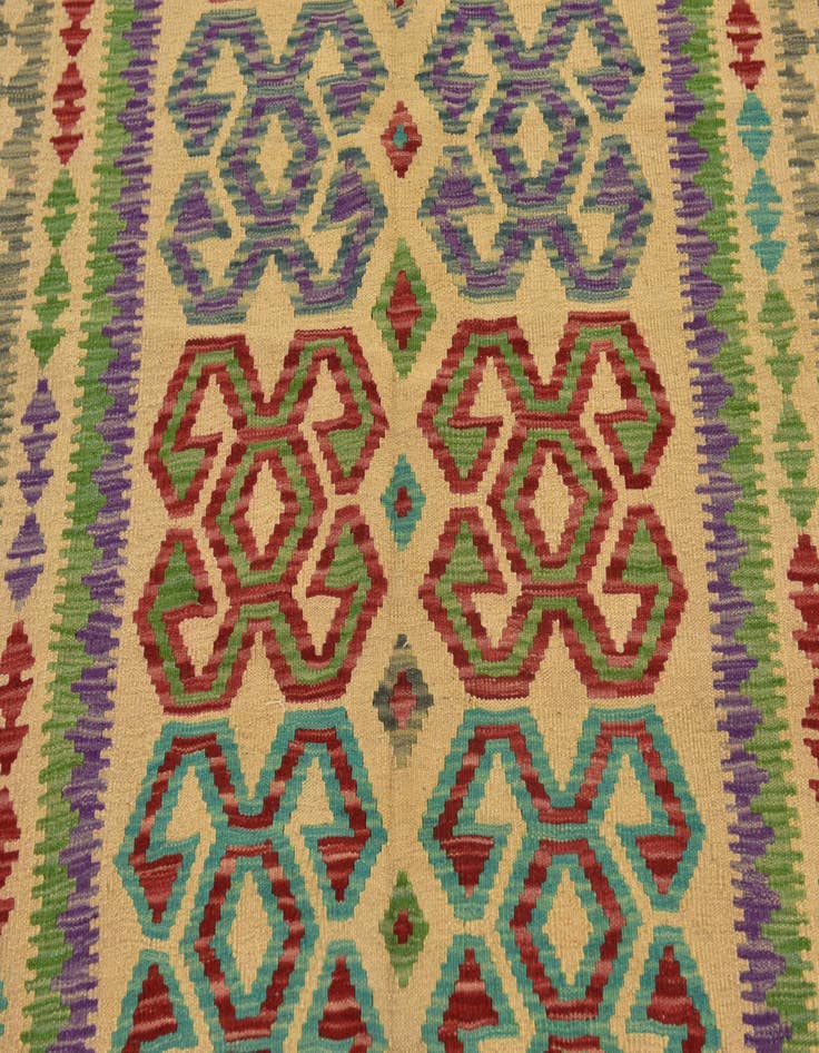 Detail image of 5' x 6' 7  Hand Woven Kilim Maymana Wool Rug