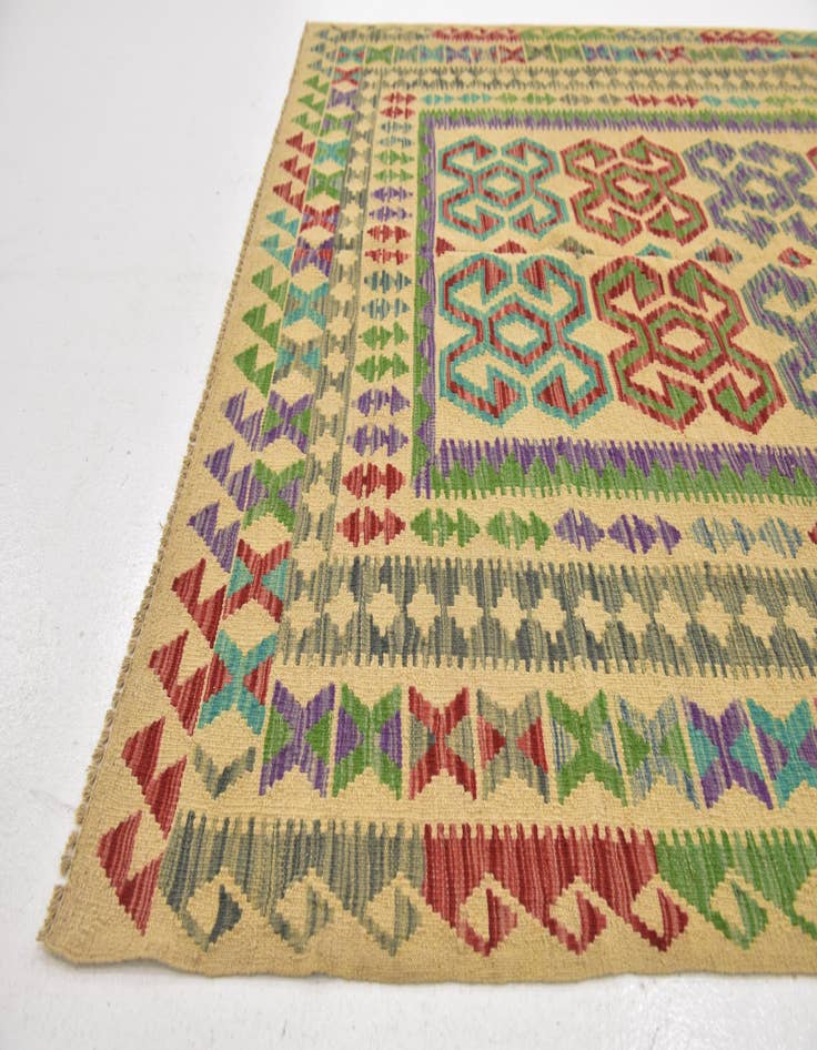 Detail image of 5' x 6' 7  Hand Woven Kilim Maymana Wool Rug