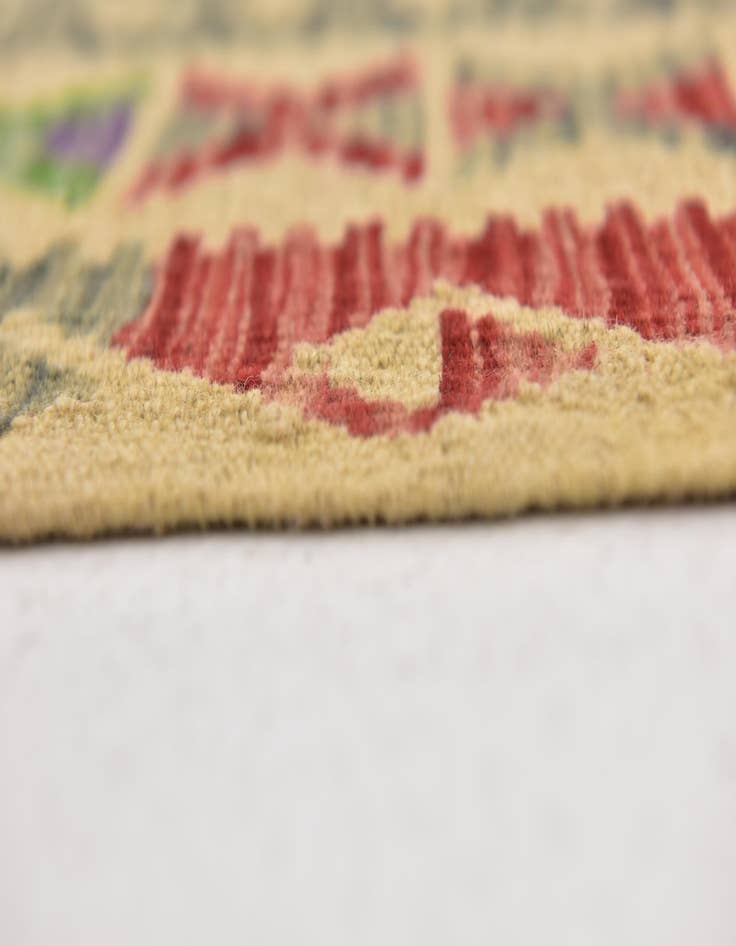 Detail image of 5' x 6' 7  Hand Woven Kilim Maymana Wool Rug