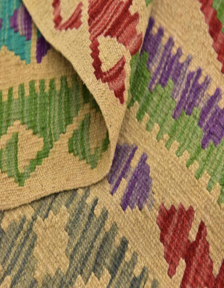 Detail image of 5' x 6' 7  Hand Woven Kilim Maymana Wool Rug