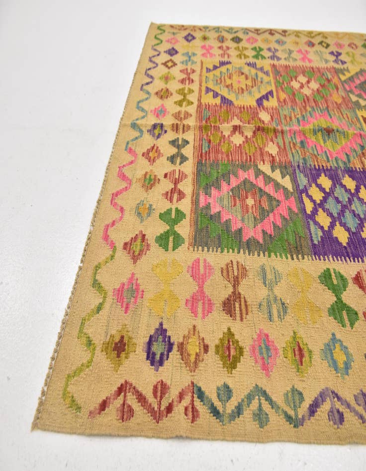 Detail image of 4' 9 x 6' 7 Hand Woven Kilim Maymana Wool Rug