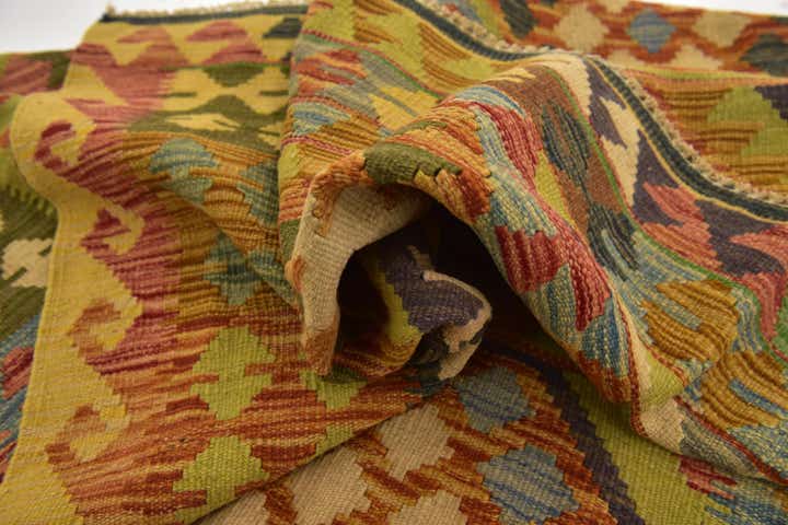 4' 9 x 6' 5 Hand Woven Kilim Maymana Wool Rug