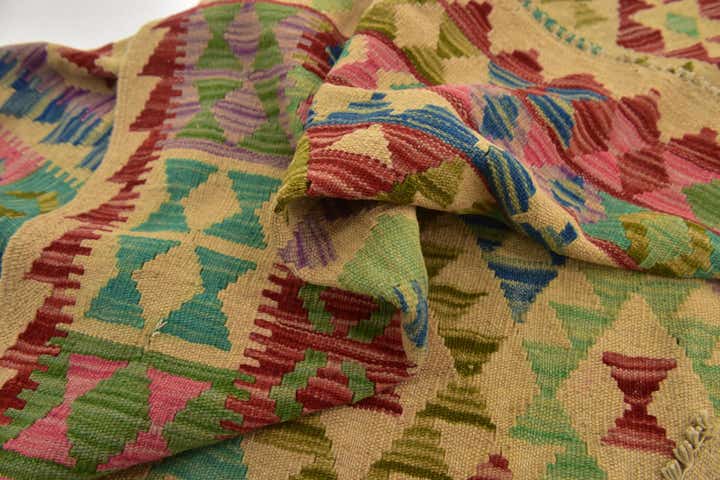 4' 10 x 6' 5 Hand Woven Kilim Maymana Wool Rug