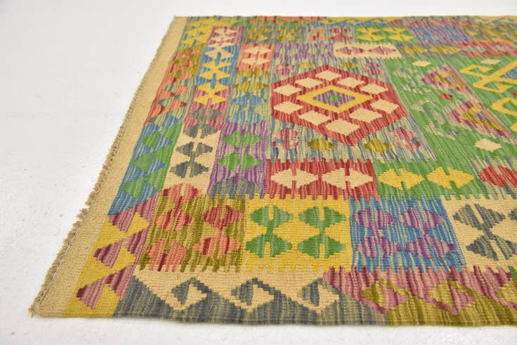 Detail image of 3' 4 x 5' Hand Woven Kilim Maymana Wool Rug