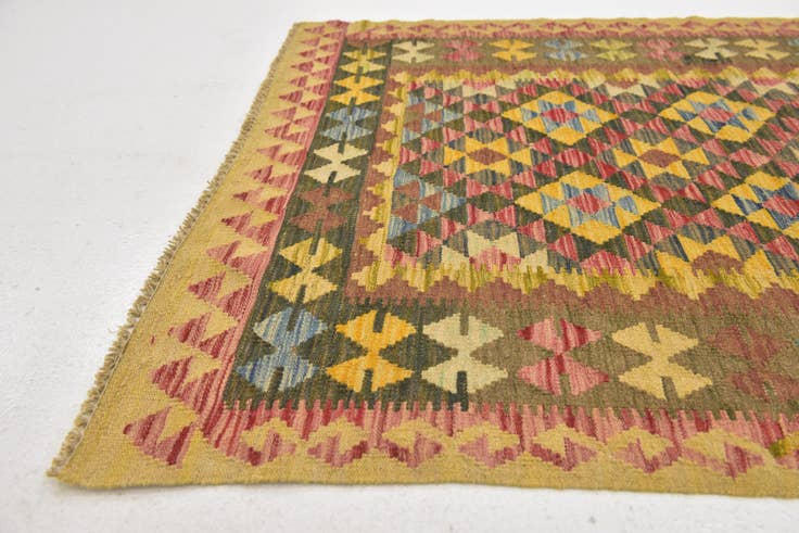 Detail image of 3' 5 x 5' Hand Woven Kilim Maymana Wool Rug