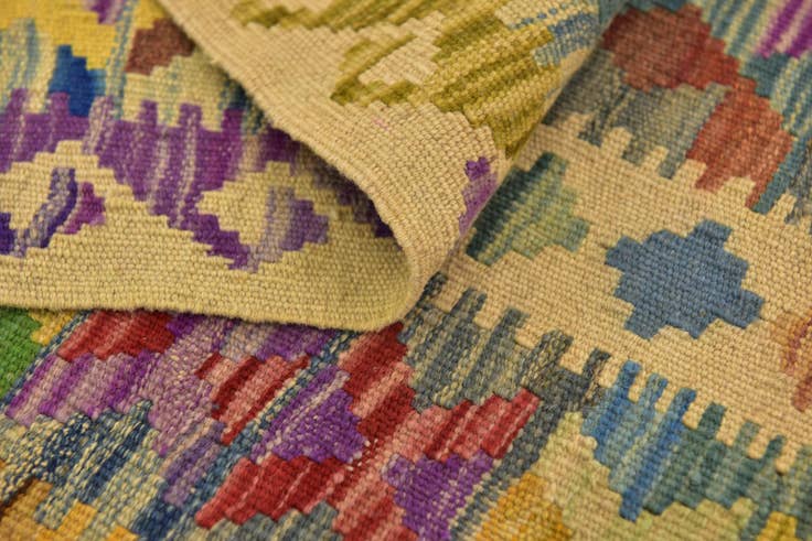 Detail image of 3' 3 x 6' 3 Hand Woven Kilim Maymana Wool Rug