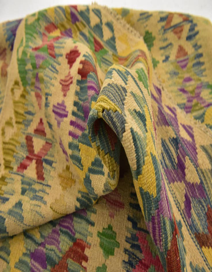 Detail image of 3' 3 x 6' 3  Hand Woven Kilim Maymana Wool Rug