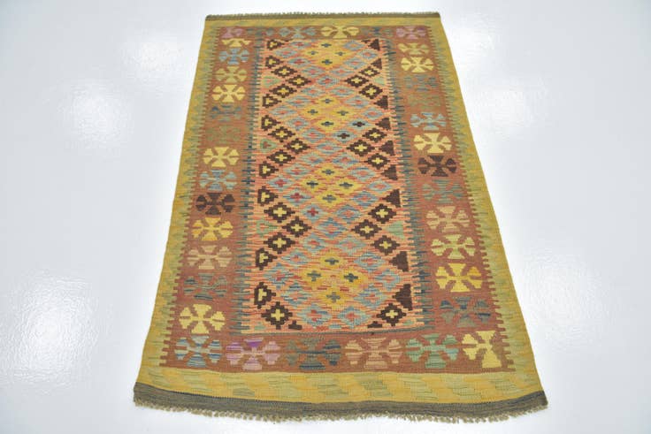 Detail image of 3' 3 x 5' Hand Woven Kilim Maymana Wool Rug