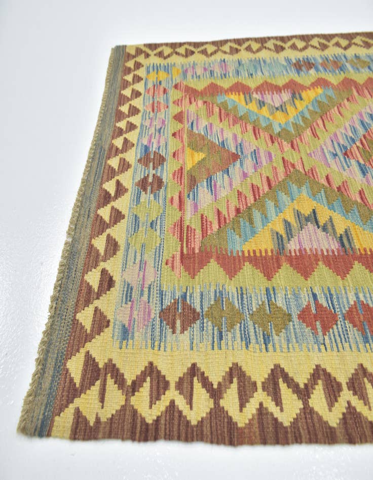 Detail image of 3' x 4' 10  Hand Woven Kilim Maymana Wool Rug