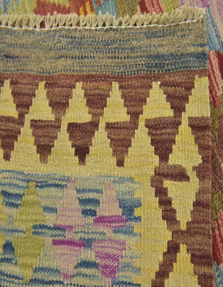 Detail image of 3' x 4' 10  Hand Woven Kilim Maymana Wool Rug