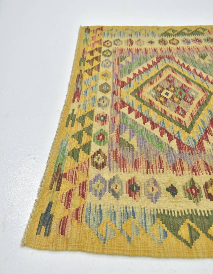 Detail image of 3' 2 x 4' 7  Hand Woven Kilim Maymana Wool Rug