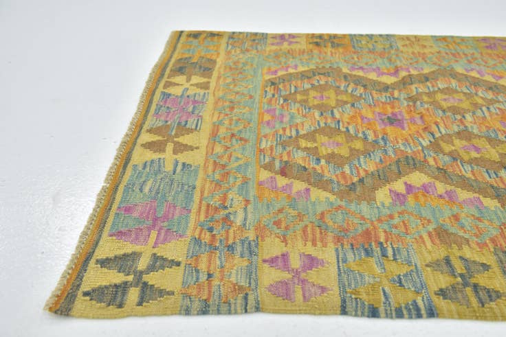 Detail image of 3' 3 x 4' 9 Hand Woven Kilim Maymana Wool Rug