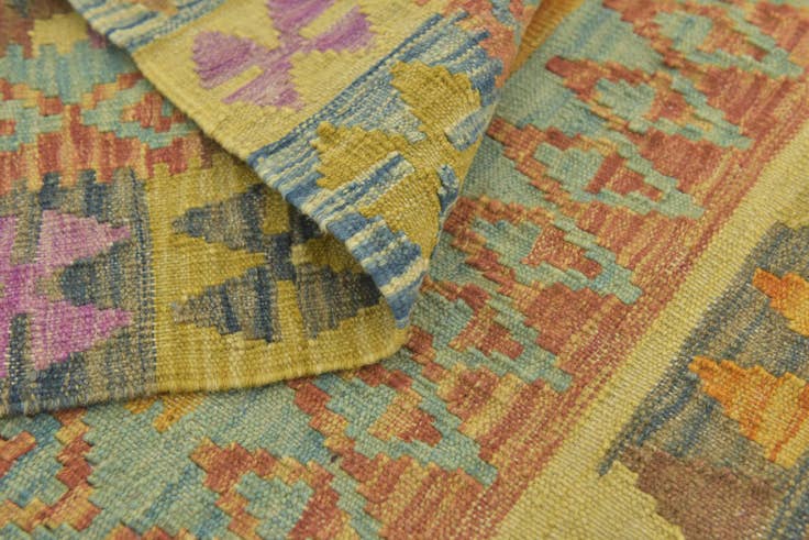 Detail image of 3' 3 x 4' 9 Hand Woven Kilim Maymana Wool Rug