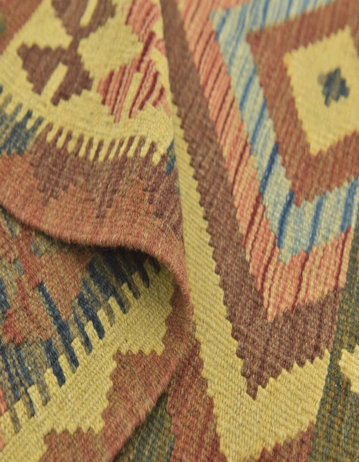 Detail image of 3' 2 x 4'  Hand Woven Kilim Maymana Wool Rug