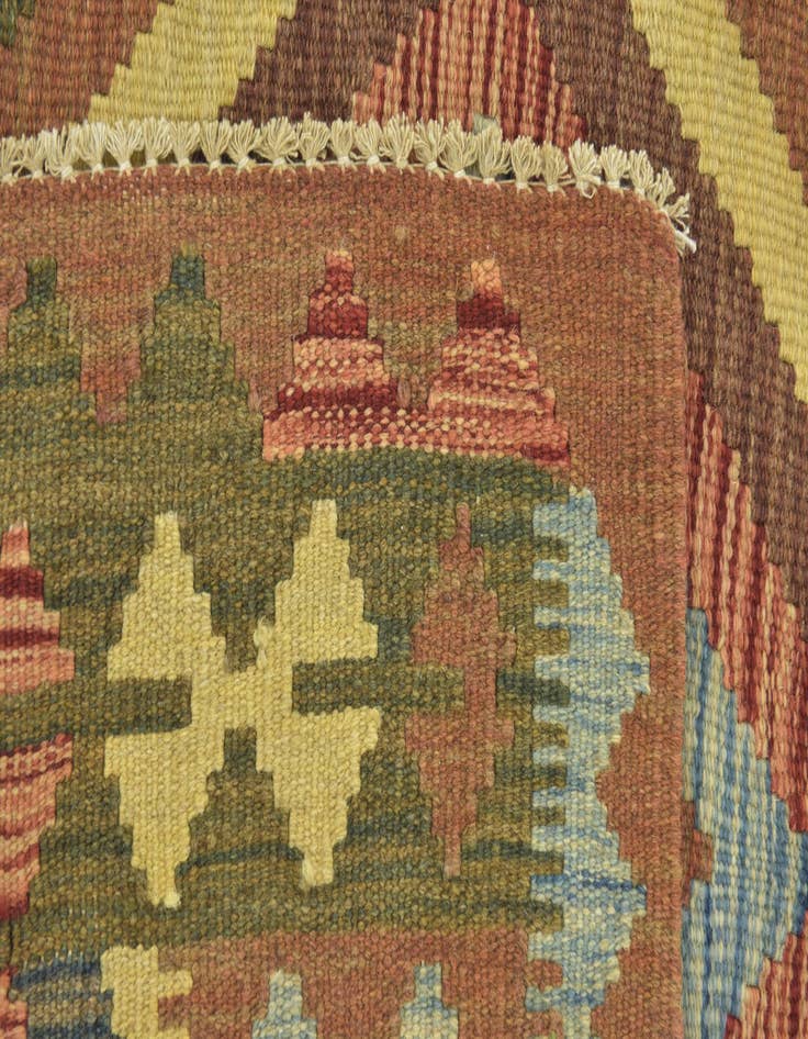 Detail image of 3' 2 x 4'  Hand Woven Kilim Maymana Wool Rug