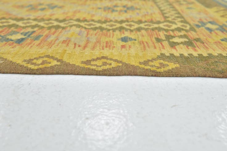 Detail image of 3' 3 x 4' 9 Hand Woven Kilim Maymana Wool Rug