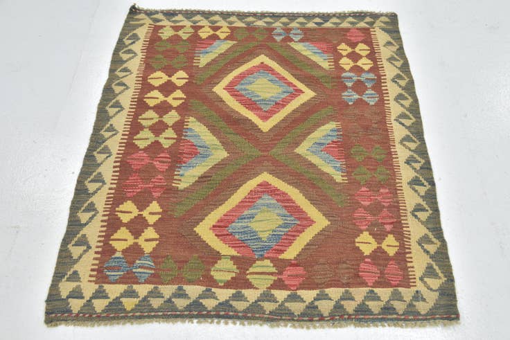 Detail image of 3' 3 x 4' Hand Woven Kilim Maymana Wool Rug