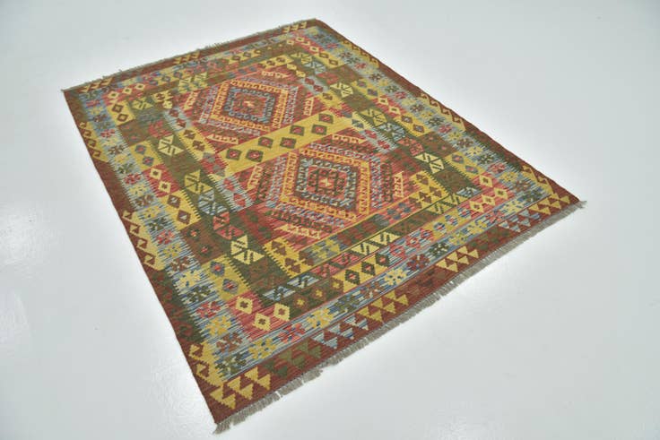 Detail image of 5' 2 x 6' 7 Hand Woven Kilim Maymana Wool Rug