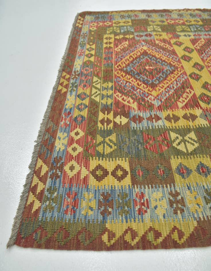 Detail image of 5' 2 x 6' 7  Hand Woven Kilim Maymana Wool Rug