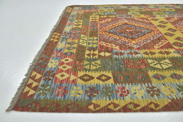 5' 2 x 6' 7 Hand Woven Kilim Maymana Wool Rug