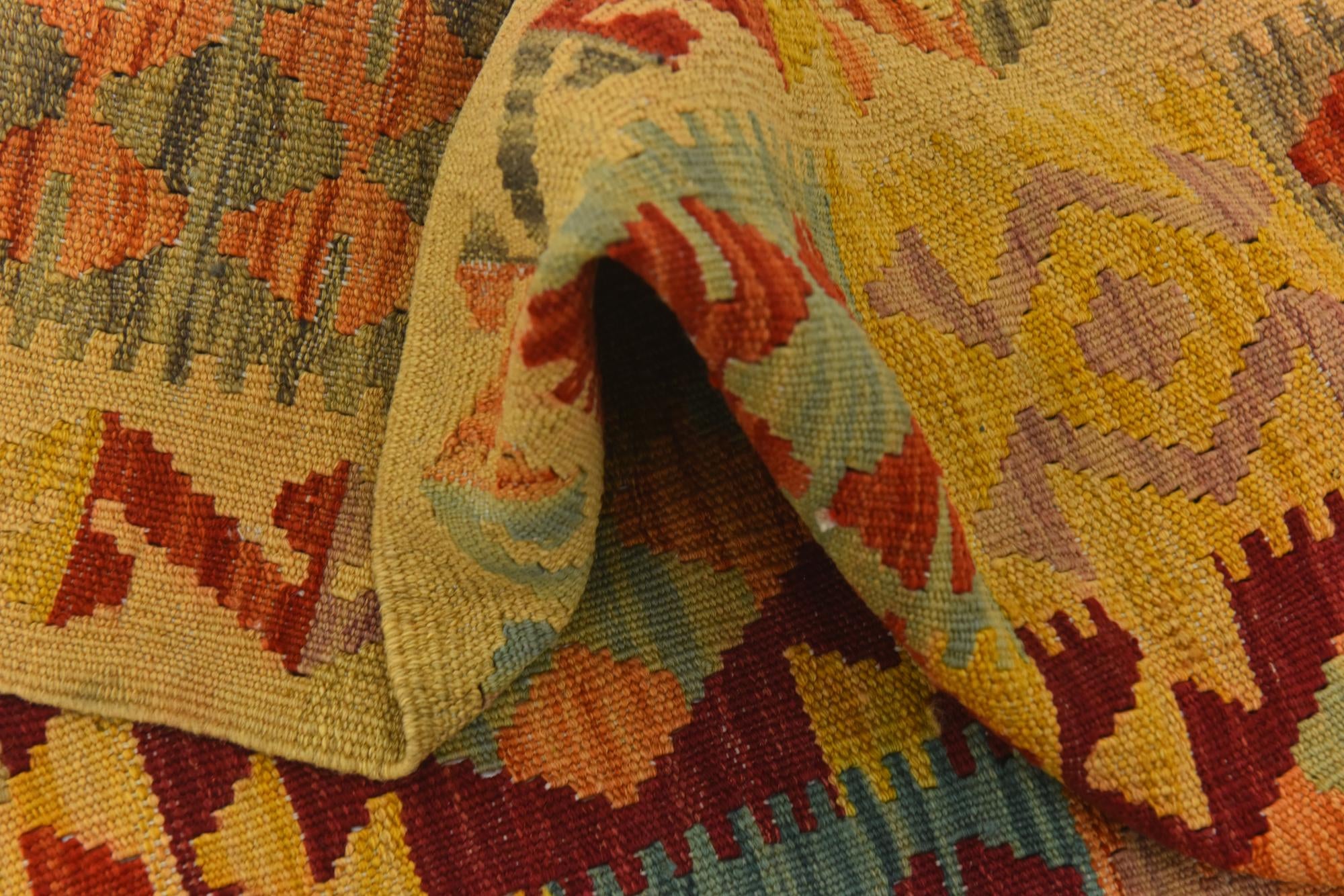 2' 7 x 4' 2 Hand Woven Kilim Maymana Wool Rug