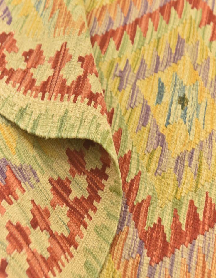 Detail image of 2' 9 x 4' 5  Hand Woven Kilim Maymana Wool Rug