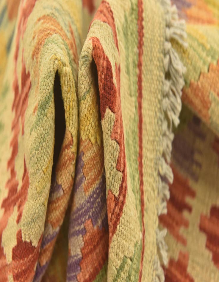 Detail image of 2' 9 x 4' 5  Hand Woven Kilim Maymana Wool Rug