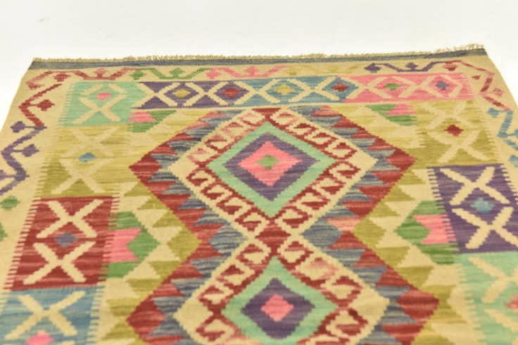 Detail image of 3' 6 x 5' Hand Woven Kilim Maymana Wool Rug