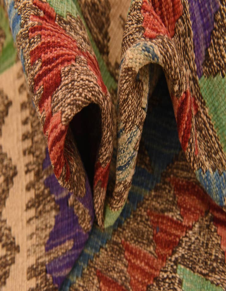 Detail image of 4' 10 x 6' 9  Hand Woven Kilim Maymana Wool Rug