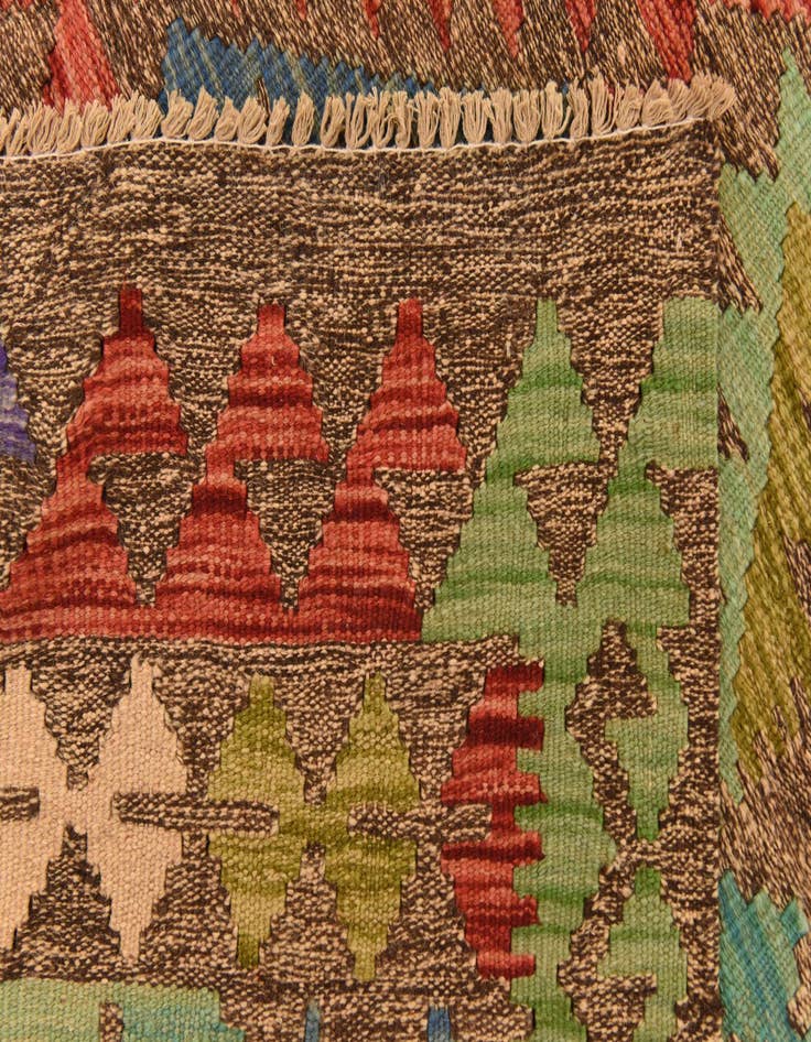 Detail image of 4' 10 x 6' 9  Hand Woven Kilim Maymana Wool Rug