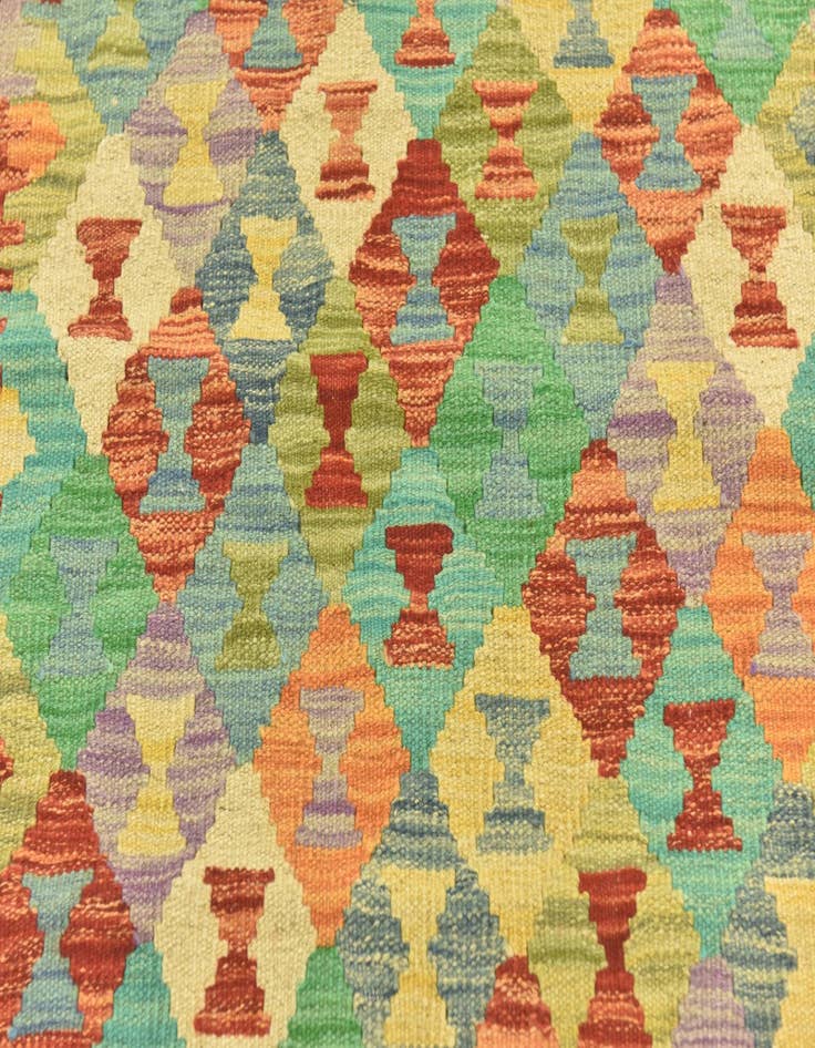 Detail image of 3' 3 x 5' 1 Hand Woven Kilim Maymana Wool Rug