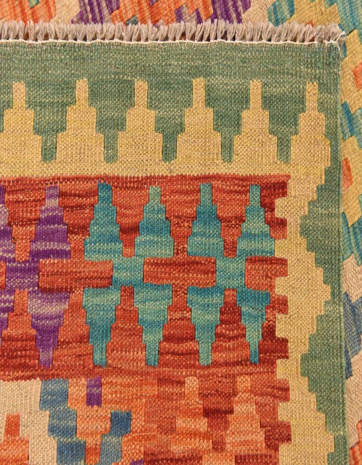 Detail image of 3' 11 x 6'  Hand Woven Kilim Maymana Wool Rug