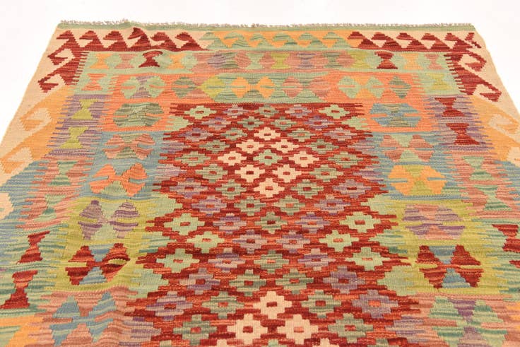 Detail image of 4' 1 x 5' 10 Hand Woven Kilim Maymana Wool Rug
