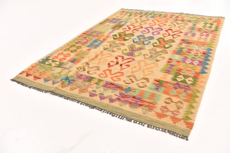 Detail image of 4' x 5' 6 Hand Woven Kilim Maymana Wool Rug