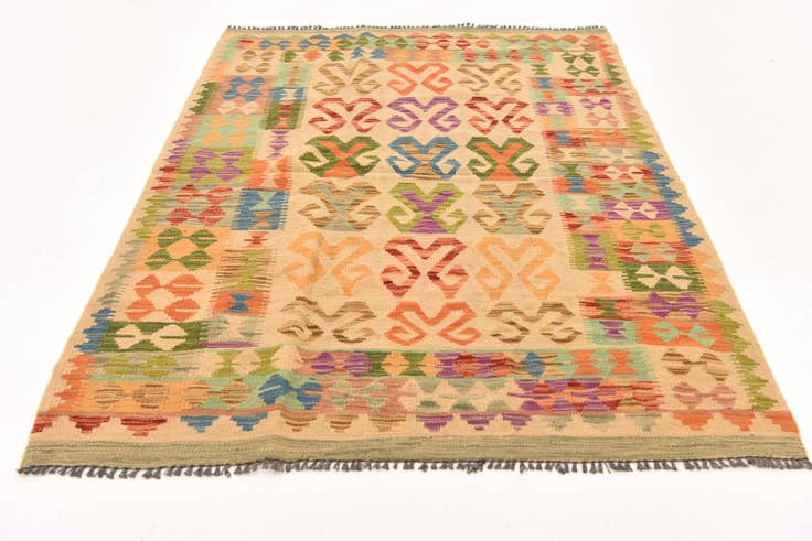 Detail image of 4' x 5' 6 Hand Woven Kilim Maymana Wool Rug