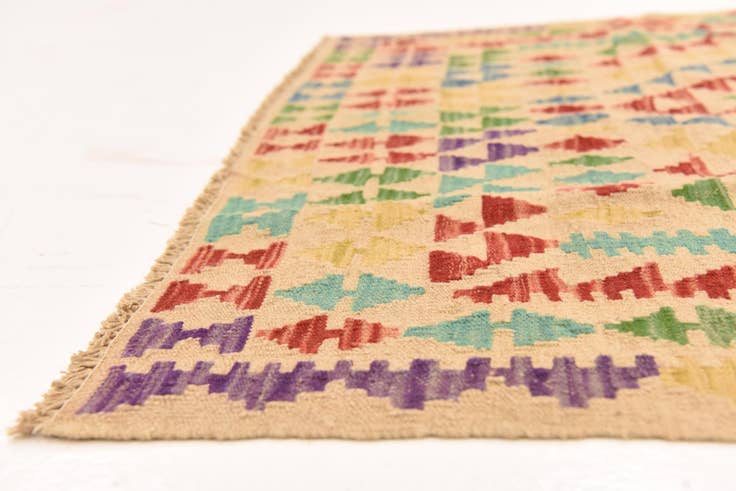 Detail image of 3' 10 x 5' 7 Hand Woven Kilim Maymana Wool Rug