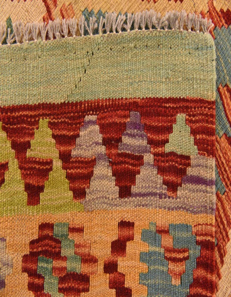 Detail image of 4' 3 x 6' 1  Hand Woven Kilim Maymana Wool Rug