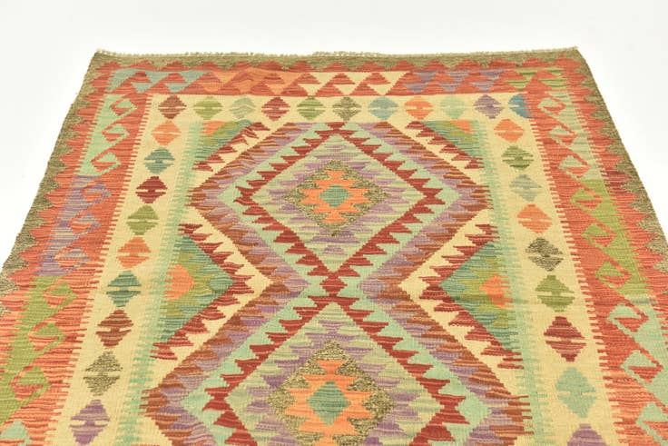 Detail image of 4' 1 x 5' 9 Hand Woven Kilim Maymana Wool Rug