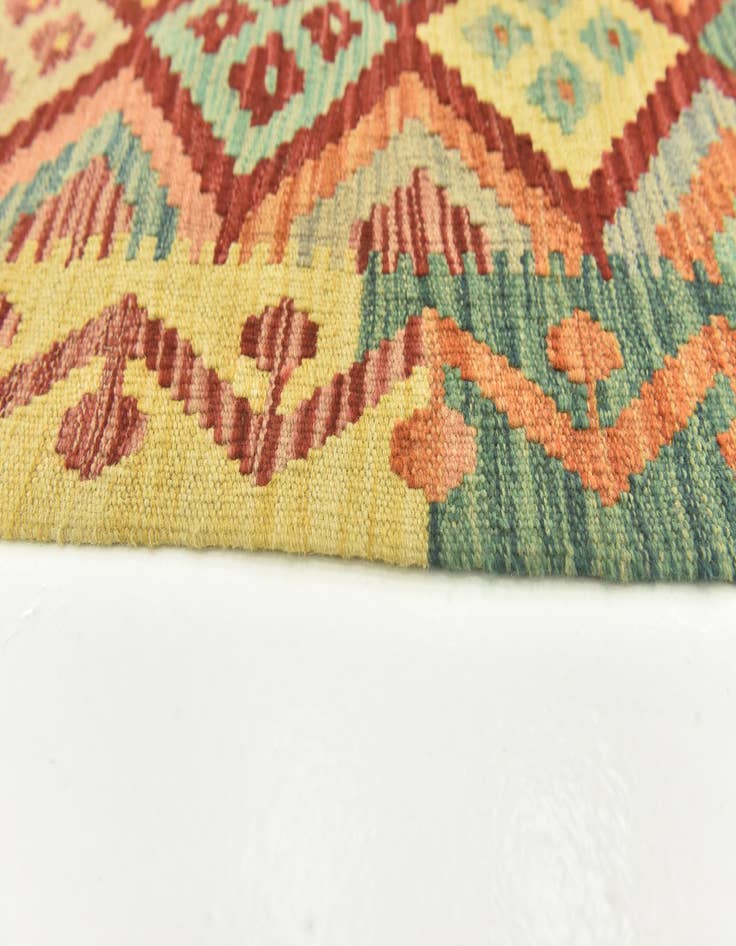 Detail image of 2' 9 x 4' 1  Hand Woven Kilim Maymana Wool Rug