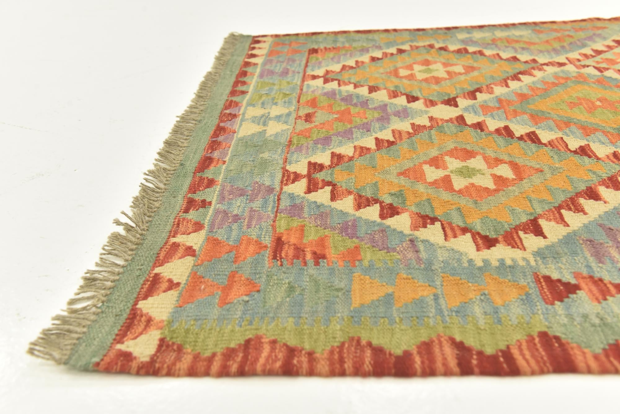 105cm x 160cm Hand Woven Kilim Maymana Wool Rug