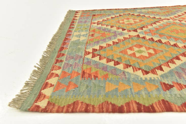 Detail image of 105cm x 160cm Hand Woven Kilim Maymana Wool Rug