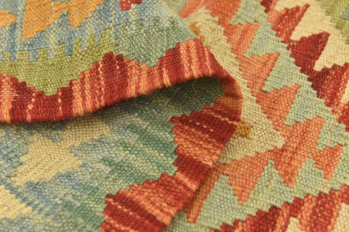 105cm x 160cm Hand Woven Kilim Maymana Wool Rug