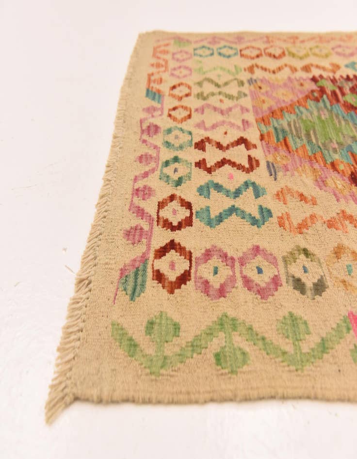 Detail image of 3' 2 x 5' Hand Woven Kilim Maymana Wool Rug