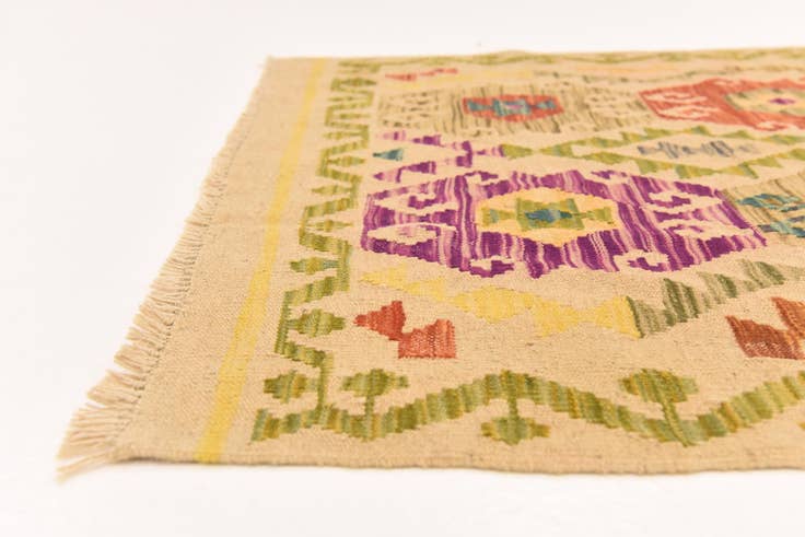 Detail image of 3' 4 x 5' Hand Woven Kilim Maymana Wool Rug