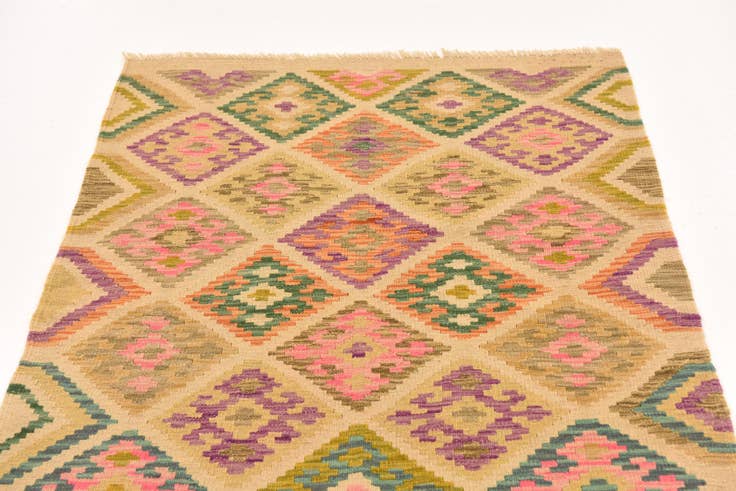Detail image of 3' 4 x 5' Hand Woven Kilim Maymana Wool Rug