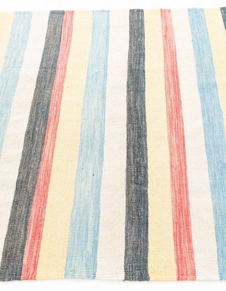 Detail image of 4' x 5' 10  Hand Woven Kilim Maymana Wool Rug
