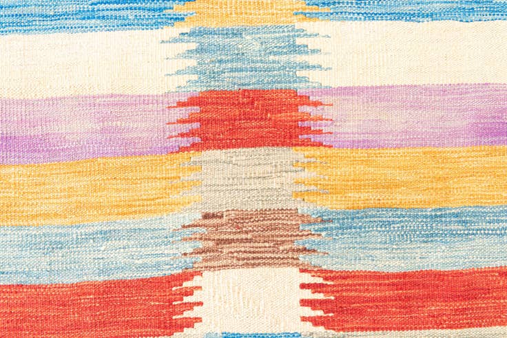 Detail image of 4' x 5' 9 Hand Woven Kilim Maymana Wool Rug