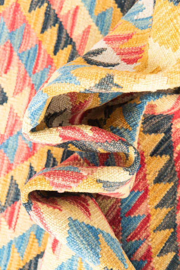 Detail image of 3' 6 x 6' 5 Hand Woven Kilim Maymana Wool Rug